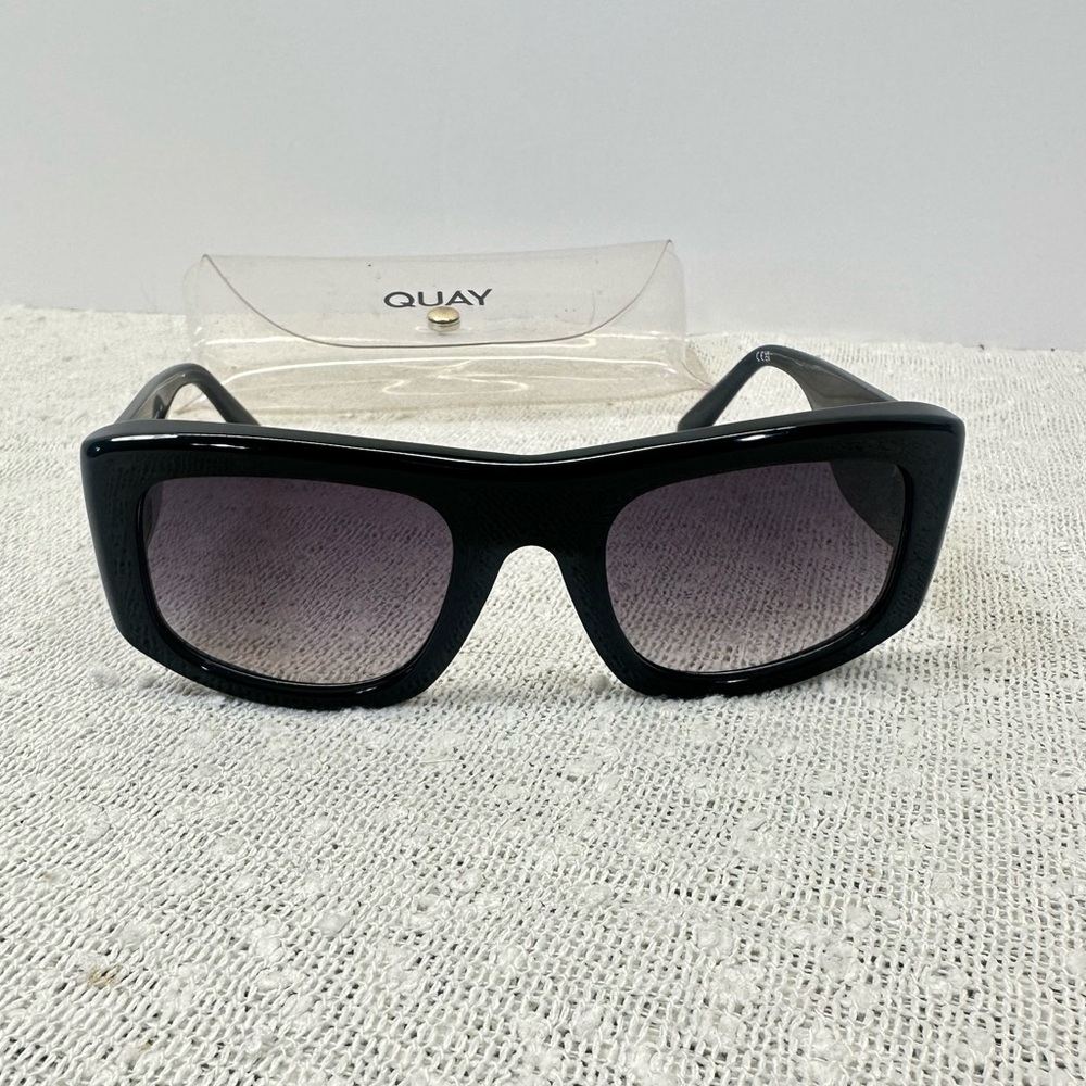 QUAY Uniform Oversized Black Square Sunglasses